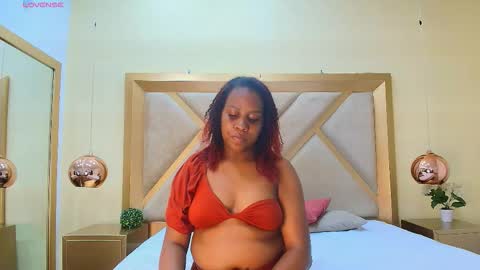 selenaspencers online show from March 10, 2026, 11:48 am