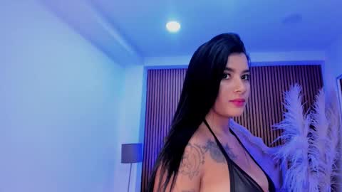 selenastonne online show from February 19, 2026, 9:55 pm