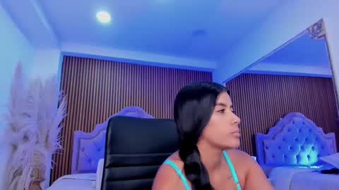 selenastonne online show from March 13, 2026, 11:55 pm