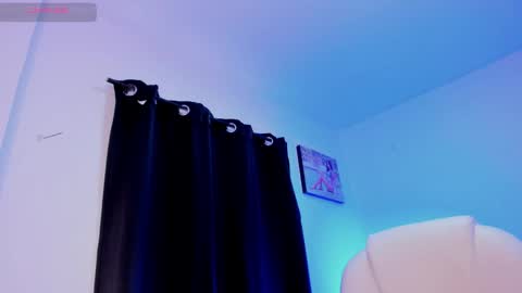 selenastonne online show from April 23, 2026, 6:43 pm