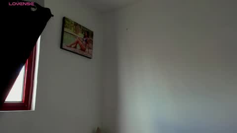 selenastonne online show from April 26, 2026, 7:44 pm