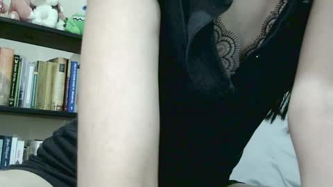 selene_hebe online show from May 7, 2026, 4:51 am