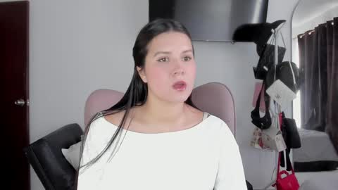Alejandra  online show from April 1, 2026, 2:36 pm