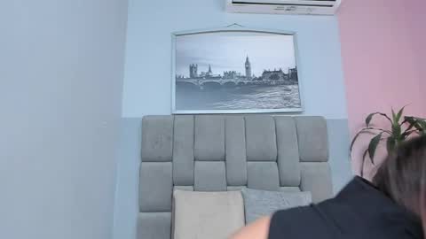 Selene online show from April 4, 2026, 7:44 pm