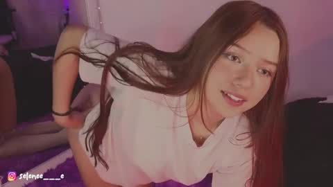 selene online show from February 19, 2025, 8:22 am