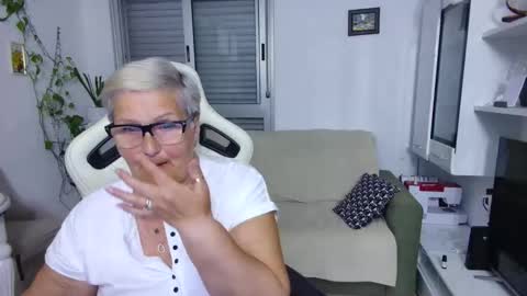 Selenna online show from May 19, 2026, 5:52 pm