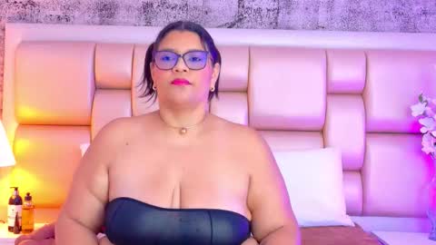 Selenna Cooper online show from March 12, 2026, 11:49 am