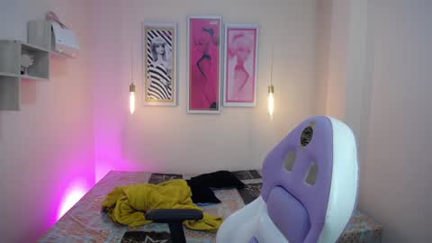 Snapshot of seleny_fitness chatting on December 7, 2024, 11:29 am Mayte online show from December 7, 2024, 11:29 am