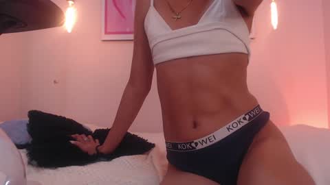 Snapshot of seleny_fitness chatting on January 27, 2025, 4:22 pm Mayte online show from January 27, 2025, 4:22 pm