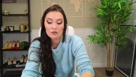 Seline online show from February 25, 2025, 5:25 pm