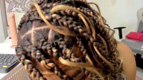 Snapshot of selket_ chatting on February 3, 2025, 1:51 pm Selket online show from February 3, 2025, 1:51 pm