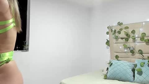 Selyn online show from December 29, 2024, 5:31 am