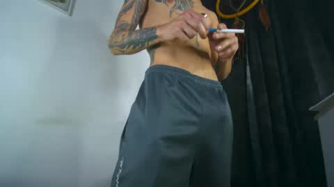 sem_alas online show from September 25, 2025, 2:37 am