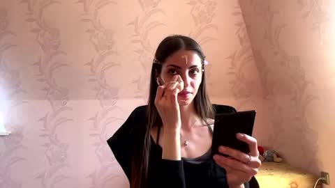 Ann online show from April 17, 2026, 10:29 am