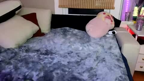 Snapshot of sendforember chatting on November 29, 2025, 7:11 am Goddess Ember online show from November 29, 2025, 7:11 am