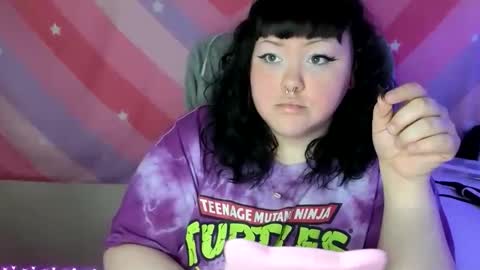 Snapshot of sendforember chatting on December 2, 2025, 8:04 pm Goddess Ember online show from December 2, 2025, 8:04 pm