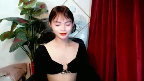 sensational_yeng online show from October 12, 2025, 12:15 pm