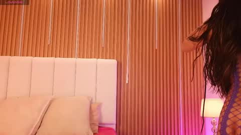 Sensual Kim77 online show from May 11, 2026, 12:55 pm