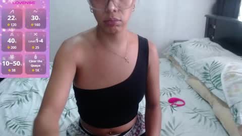 sensual_natalie online show from April 17, 2026, 4:43 pm