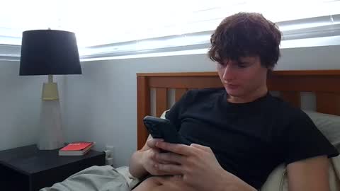 Snapshot of sensualalien chatting on February 13, 2025, 8:24 pm Cam online show from February 13, 2025, 8:24 pm