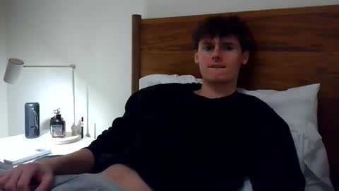 Snapshot of sensualalien chatting on October 29, 2025, 10:00 pm Cam online show from October 29, 2025, 10:00 pm