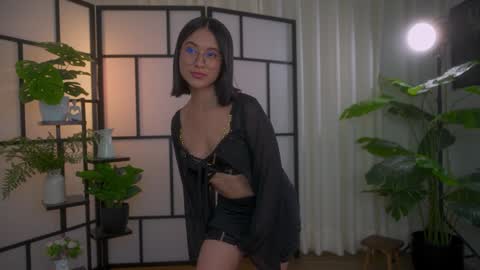 Maria- OF sensual bee online show from January 12, 2025, 11:36 pm