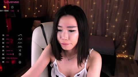 Kiki online show from February 6, 2025, 9:06 pm