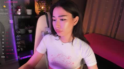 Kiki online show from September 17, 2025, 4:08 pm