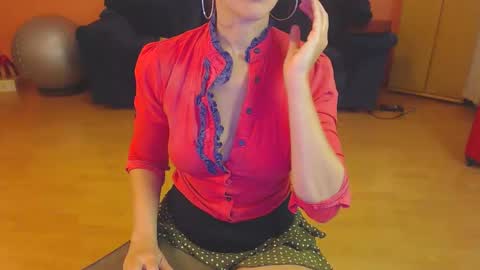 sensualmyra online show from April 26, 2026, 6:44 am