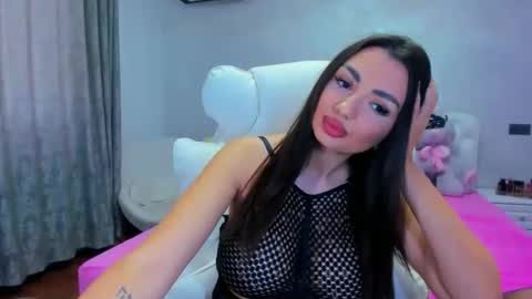EllaRossa online show from April 10, 2026, 11:04 am