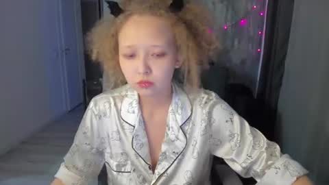 Snapshot of senya_sol chatting on July 2, 2026, 9:21 pm senya_sol online show from July 2, 2026, 9:21 pm