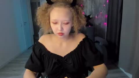 Snapshot of senya_sol chatting on July 8, 2026, 9:41 pm senya_sol online show from July 8, 2026, 9:41 pm