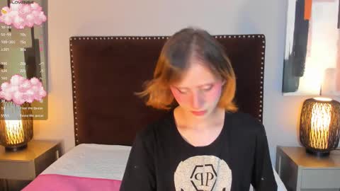 Seraphine star online show from March 11, 2026, 2:06 am