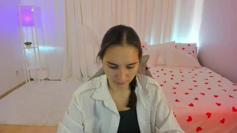 Snapshot of seraphineclark chatting on October 19, 2025, 4:46 am Seraphine online show from October 19, 2025, 4:46 am