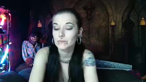 Seraphin Munster online show from November 22, 2025, 10:42 pm