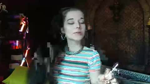 Seraphin Munster online show from April 4, 2026, 9:34 pm