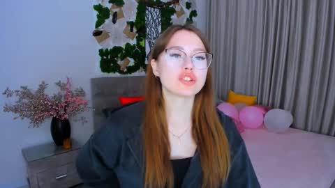 Ophelia online show from March 3, 2025, 4:03 pm