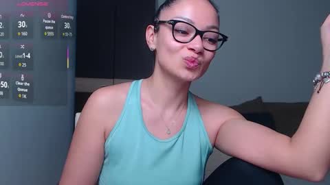 SereneSophi online show from February 25, 2026, 5:17 am