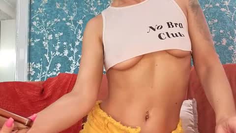 Snapshot of serenexxmilf chatting on September 29, 2025, 7:13 am serenexx  your MILF online show from September 29, 2025, 7:13 am