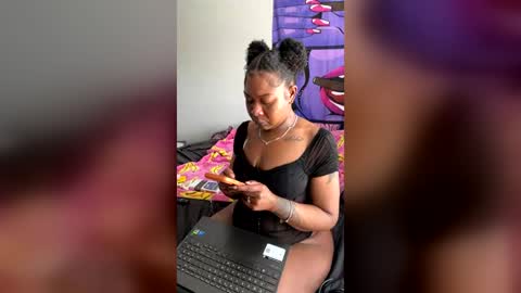 Snapshot of serenity_dayze chatting on June 20, 2026, 5:16 pm serenity_dayze online show from June 20, 2026, 5:16 pm