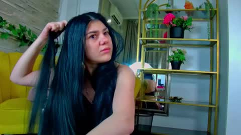 Snapshot of serennanoir chatting on January 18, 2026, 5:22 am SerennaNoir online show from January 18, 2026, 5:22 am