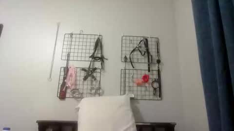 Servile Sarah online show from January 29, 2025, 1:27 am