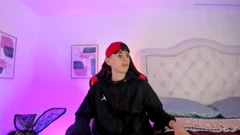 sett_and_gwen online show from January 2, 2025, 4:20 am