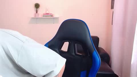 Thomas online show from December 1, 2025, 3:06 pm