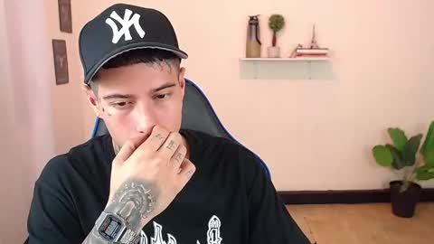 Thomas online show from December 16, 2025, 9:42 pm