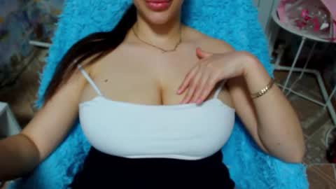 seu_cute online show from November 16, 2025, 9:31 pm