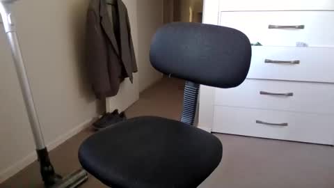 SevenUp online show from April 18, 2026, 12:58 am