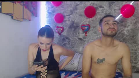 Snapshot of sexincompany chatting on February 17, 2025, 8:19 am monserat y thony online show from February 17, 2025, 8:19 am