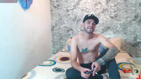 Snapshot of sexincompany chatting on October 3, 2025, 7:11 pm monserat y thony online show from October 3, 2025, 7:11 pm