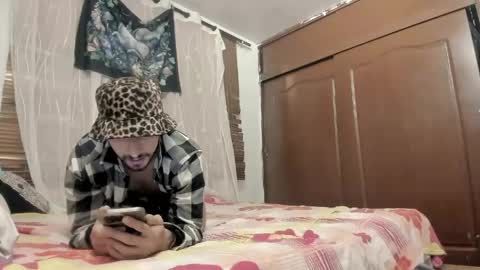         online show from April 19, 2026, 3:28 am